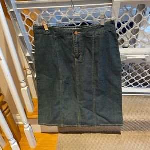 Gap factory store denim skirt